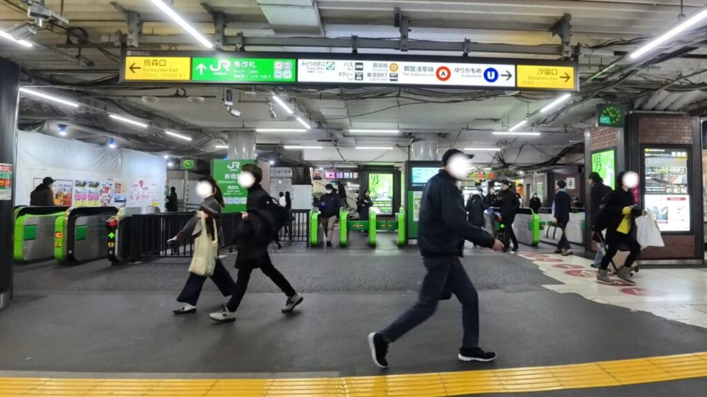 JR新橋駅南改札：烏森口の看板