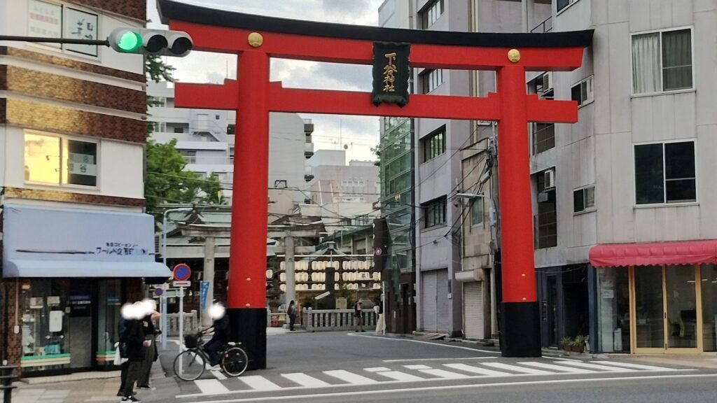 下谷神社:参道